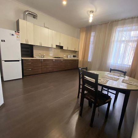 Apartment Ekaterinenskaya 24 Odessa Esterno foto